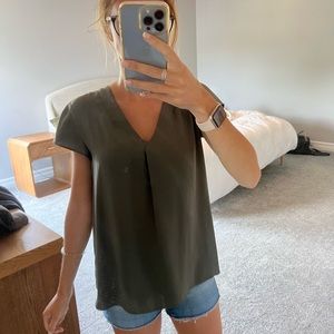 Work top olive green halogen brand size xs